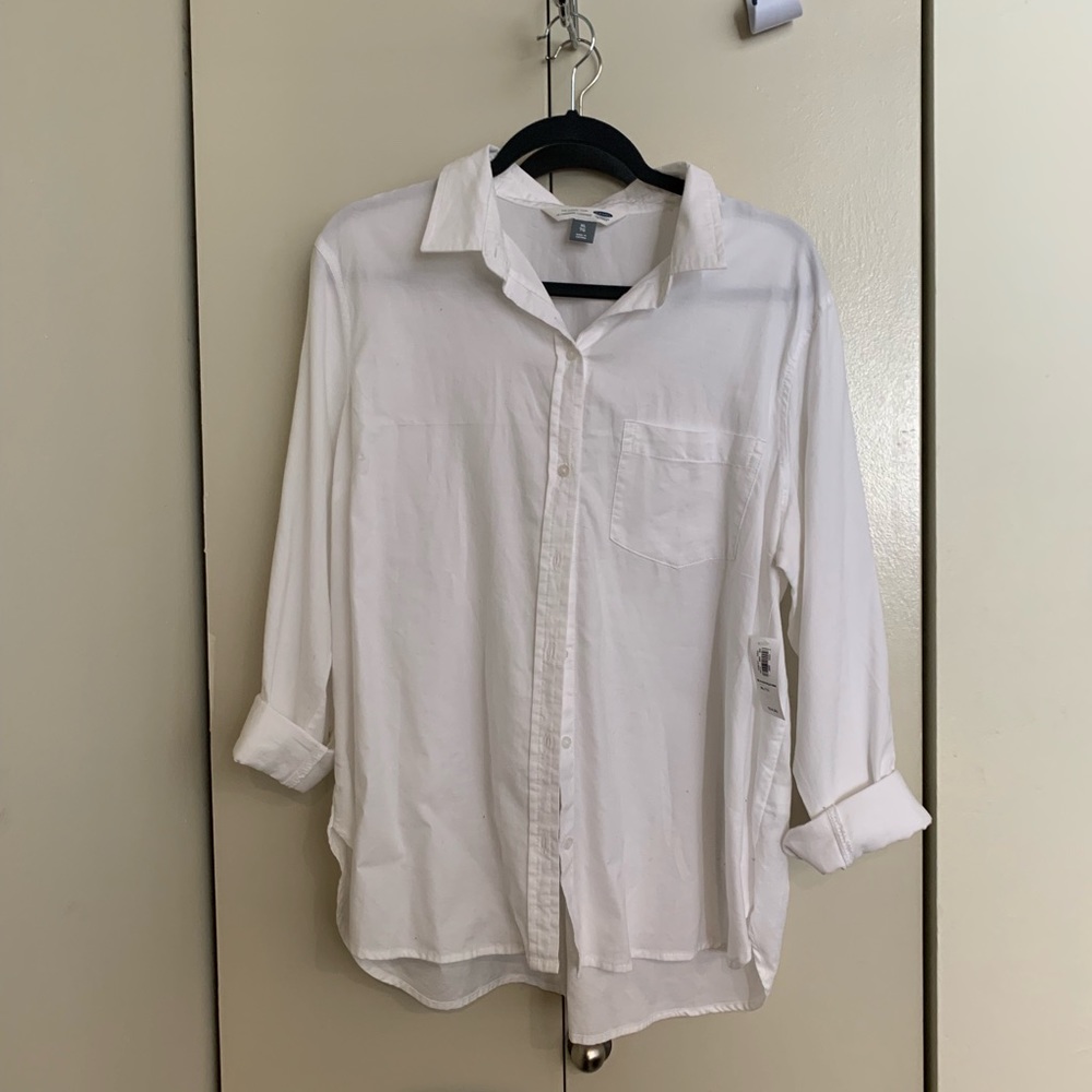 White cotton button up — THE CLASSIC (old navy)